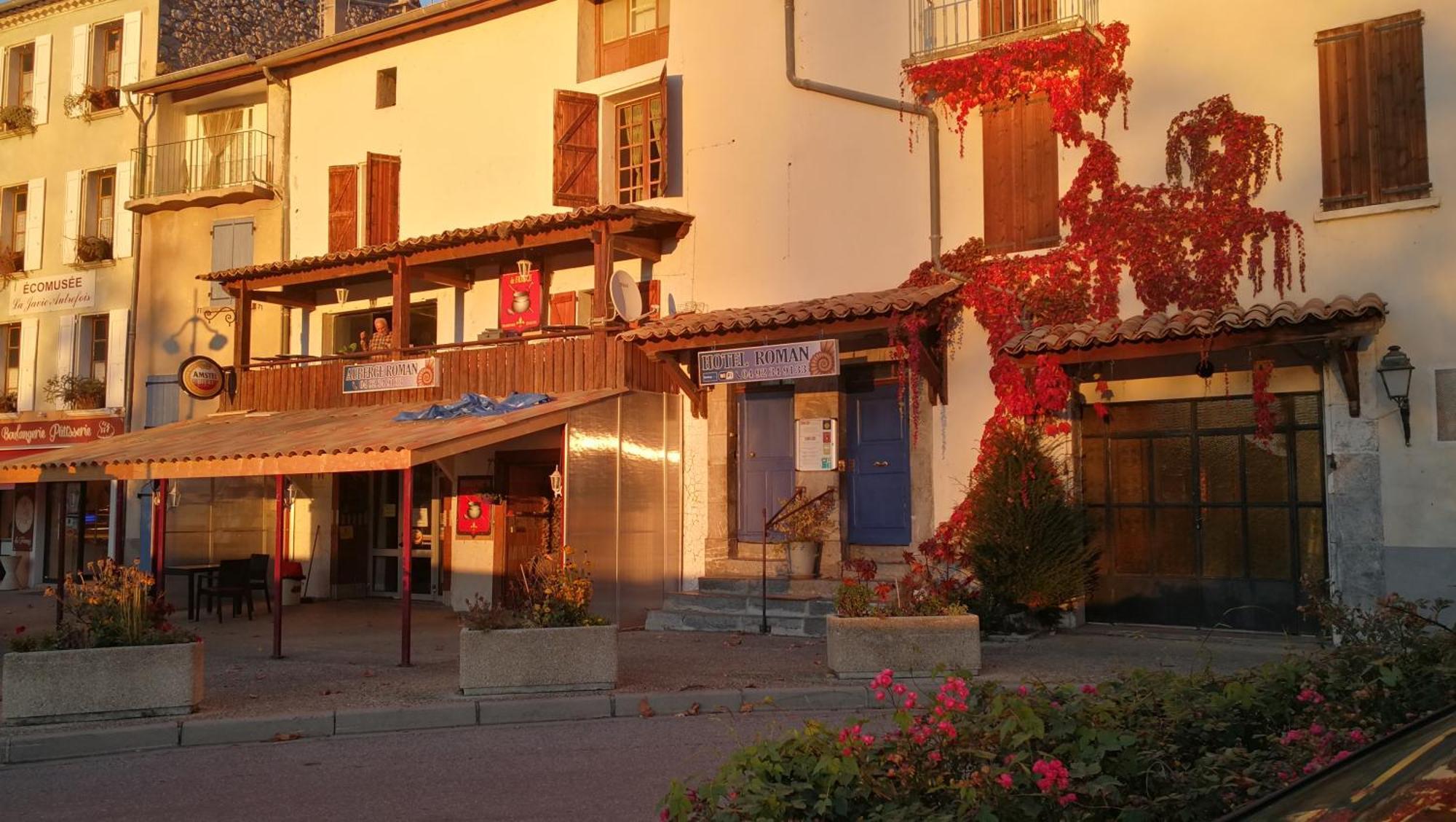Auberge Roman La Javie Zewnętrze zdjęcie