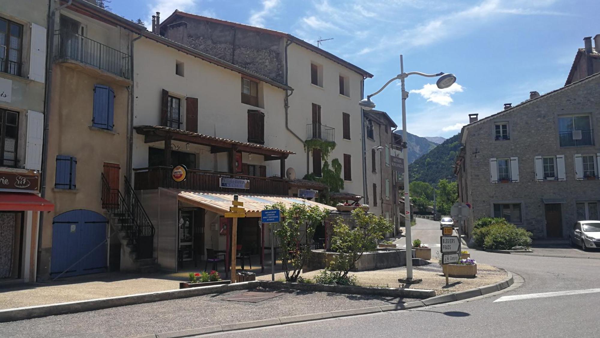 Auberge Roman La Javie Zewnętrze zdjęcie